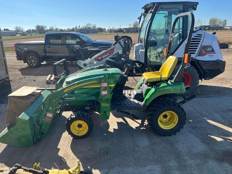 john-deere-2305-image-7