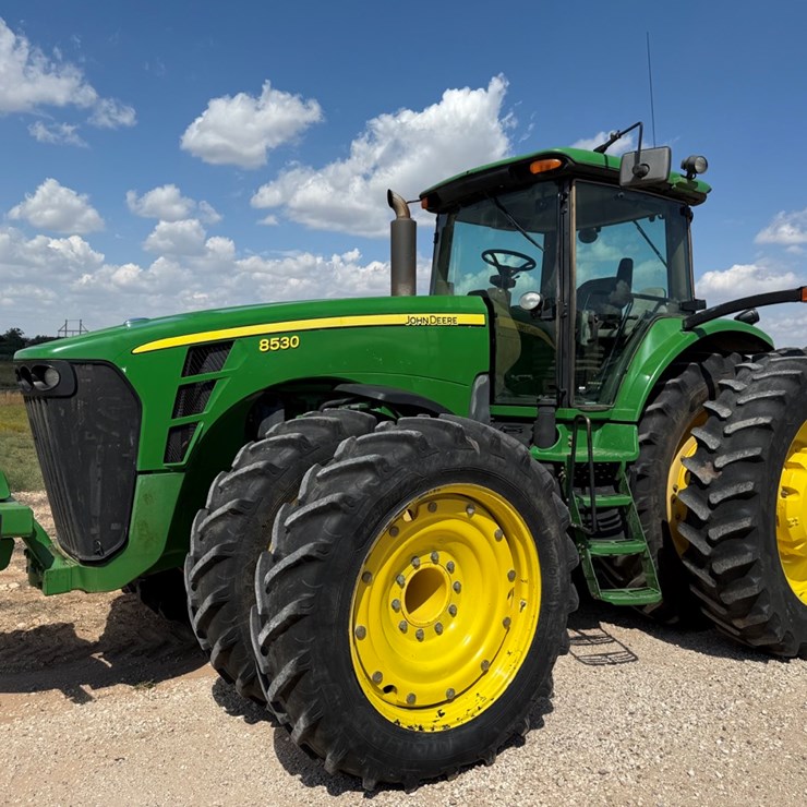 JOHN DEERE 8530
