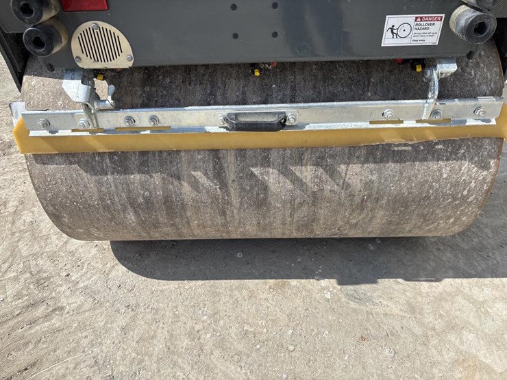 #5056-•-2019-wacker-neuson-rd28-smooth-drum-roller-image-34