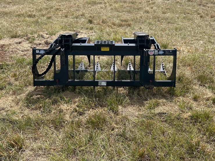 #410-•-blue-diamond-grapple-john-deere-quick-connect-image-3