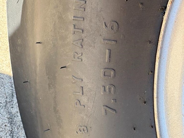 1969-massey-ferguson-1130-image-12