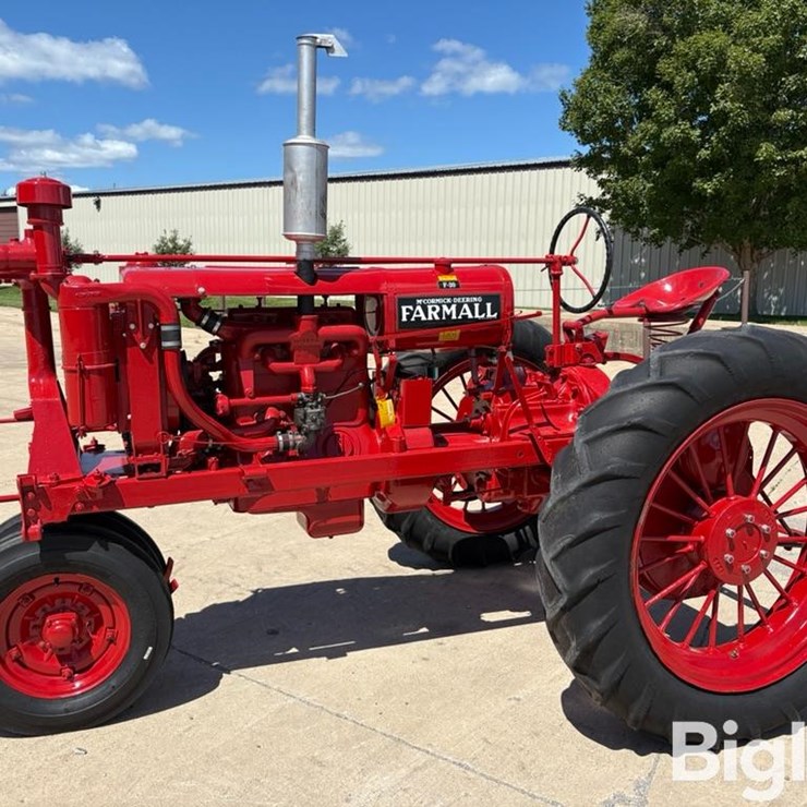 1938 IH Farmall F-20 2WD Tractor