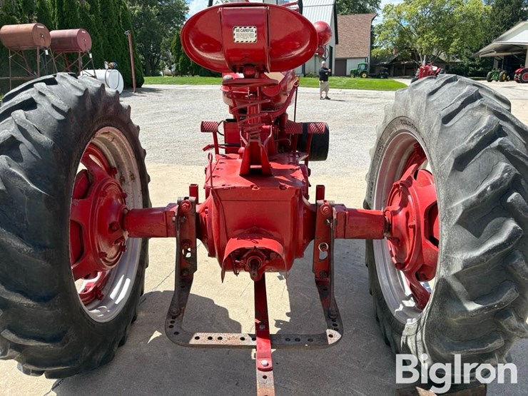 1946-ih-farmall-m-2wd-tractor-image-9
