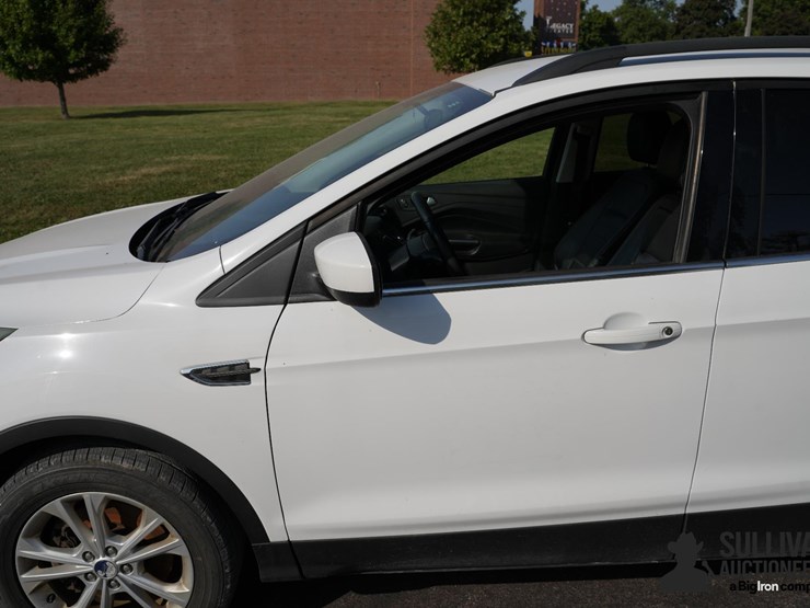 2017-ford-escape-image-14