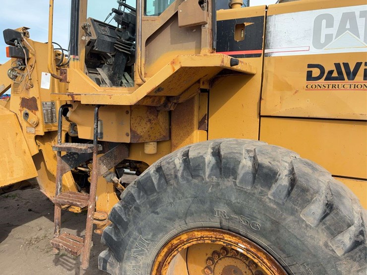 caterpillar-938f-image-13