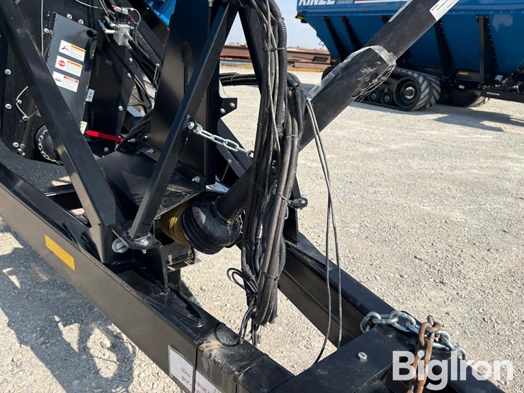 2024-kinze-1421-grain-cart-image-11