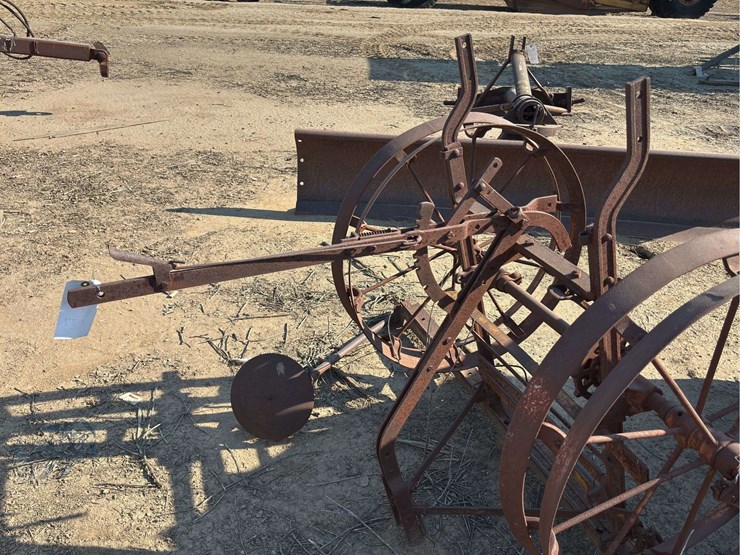 2-row-planter-frame-image-16