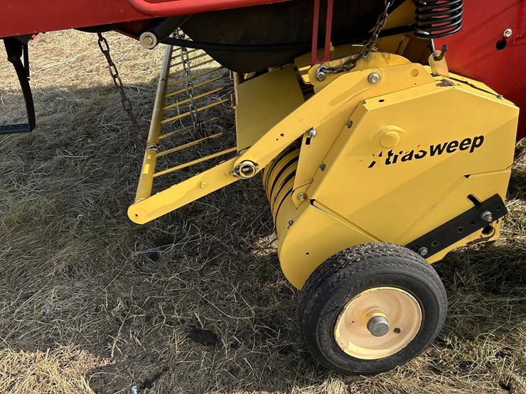 2008-new-holland-br7090-image-7