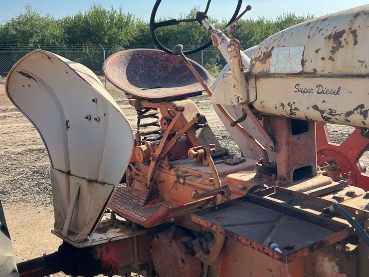 case-401-diesel-image-40