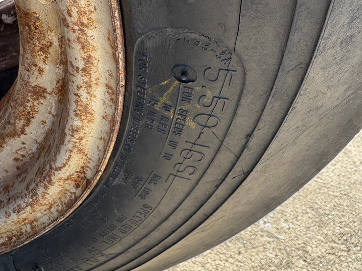 1956-international-300-image-13