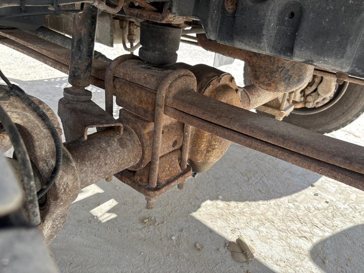 #5081-•-2005-gmc-c4500-4x4-single-axle-dump-truck-image-50