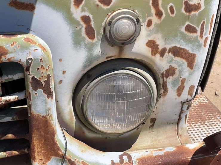 white-3000-truck-image-11