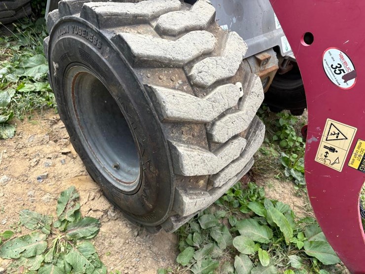 takeuchi-tw40-image-1