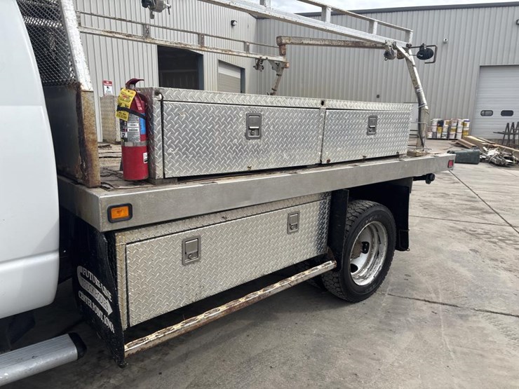 2009-dodge-ram-4500-image-13