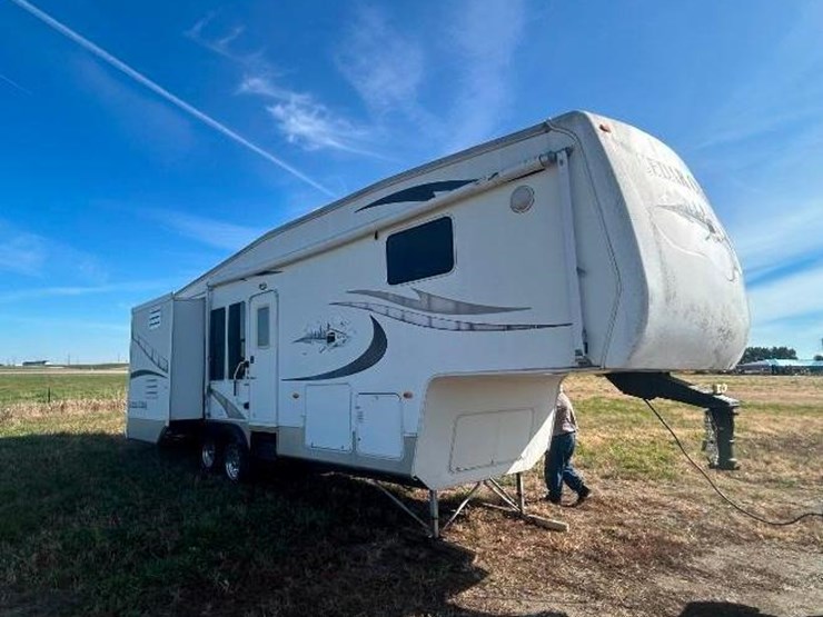 2006-forest-river-cedar-creek-30rkts-camper-image-2
