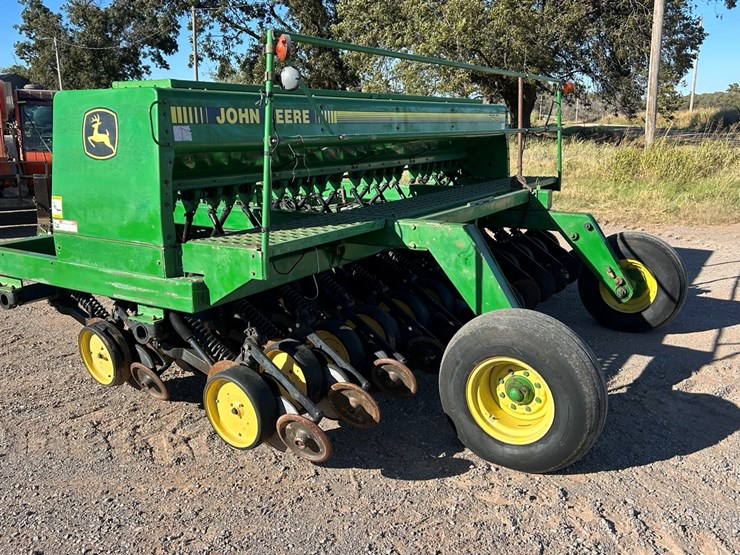 john-deere-750-image-3
