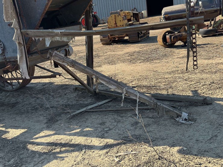 holt-36-combine-harvester-image-17