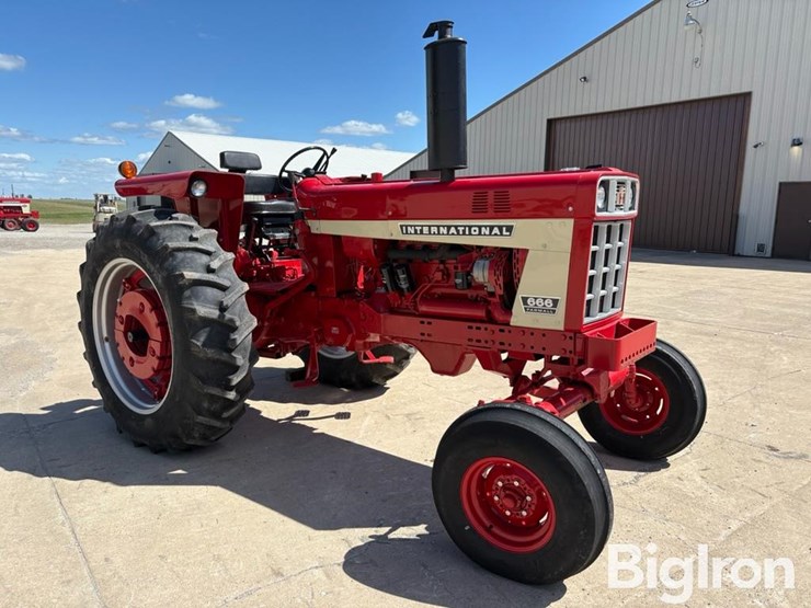 1975-international-666-image-3