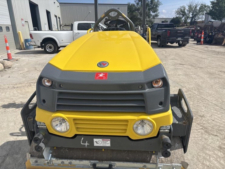 #5056-•-2019-wacker-neuson-rd28-smooth-drum-roller-image-12