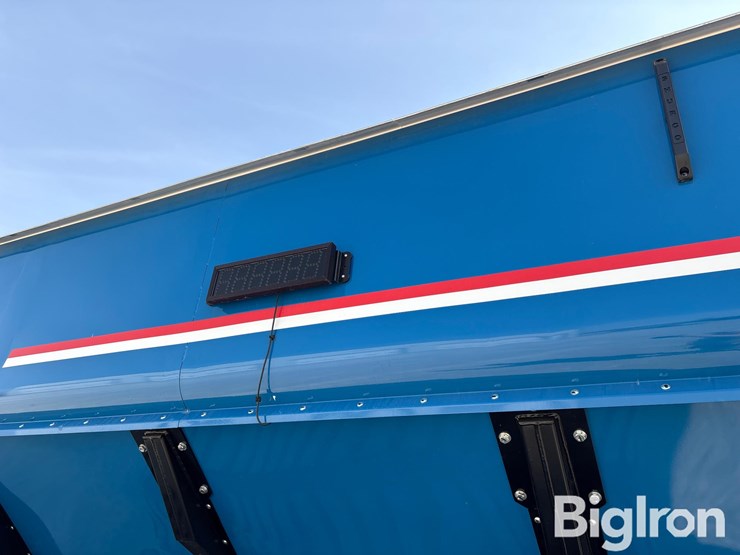 2024-kinze-1421-grain-cart-image-14