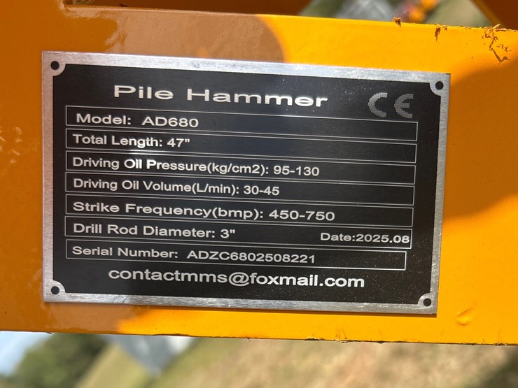 #483-•-quick-attach-pile-hammer-image-4