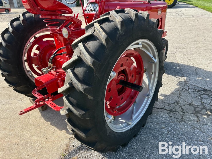 1956-case-ih-350-image-15