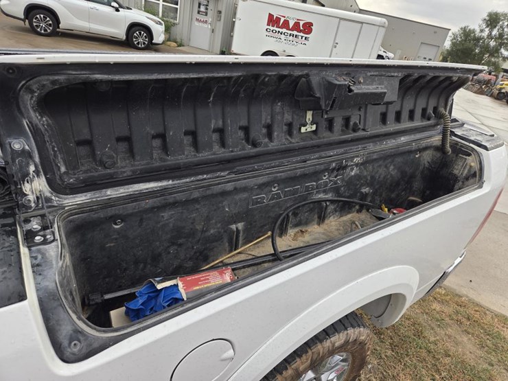 2018-dodge-ram-2500-image-25