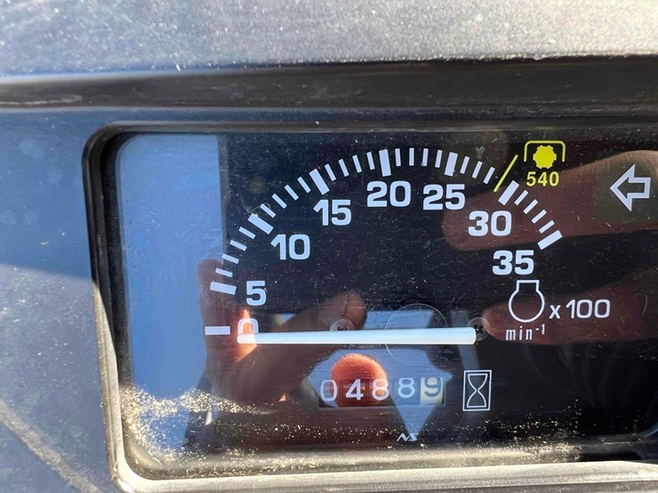 john-deere-2305-image-22