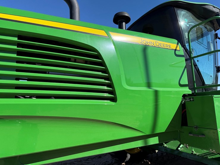 2019-john-deere-w235-image-51