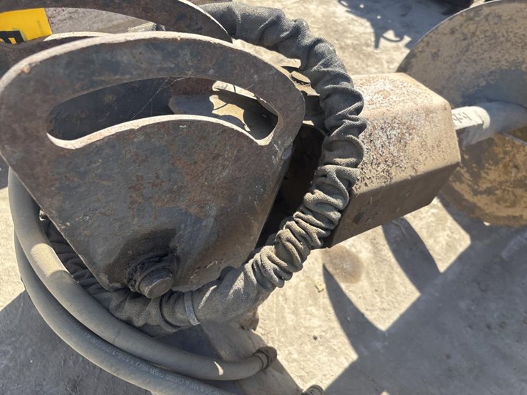 #5095-•-bobcat-24"-skid-steer-auger-image-6