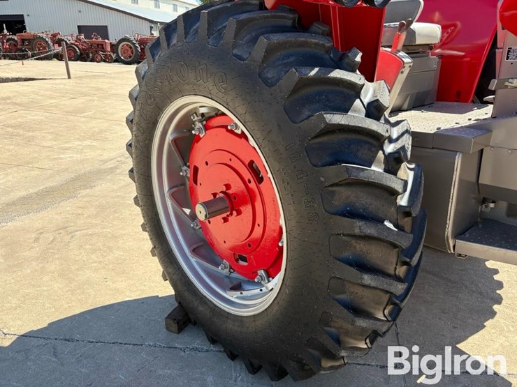 1969-massey-ferguson-1130-image-16