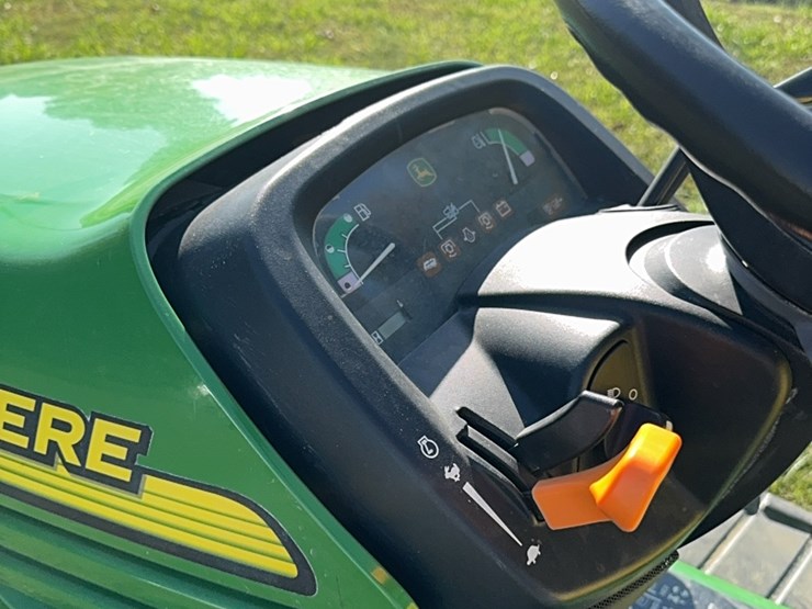 john-deere-x475-image-8