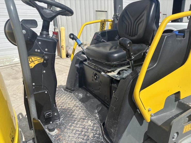 #5056-•-2019-wacker-neuson-rd28-smooth-drum-roller-image-22