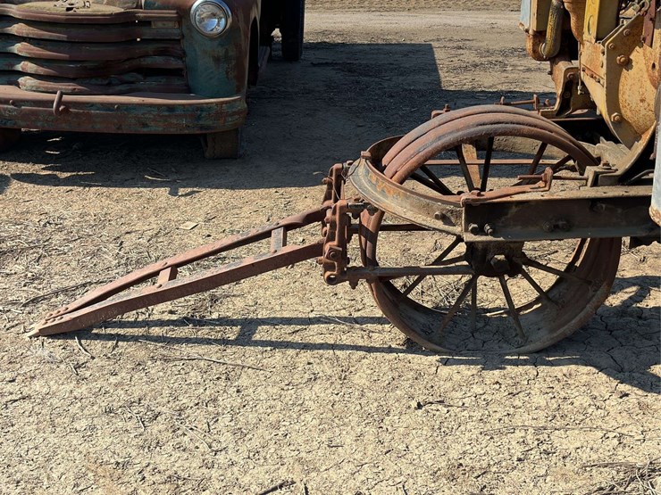 holt-36-combine-harvester-image-32