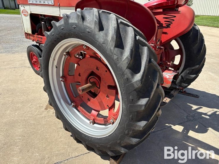 1959-case-ih-560-image-16