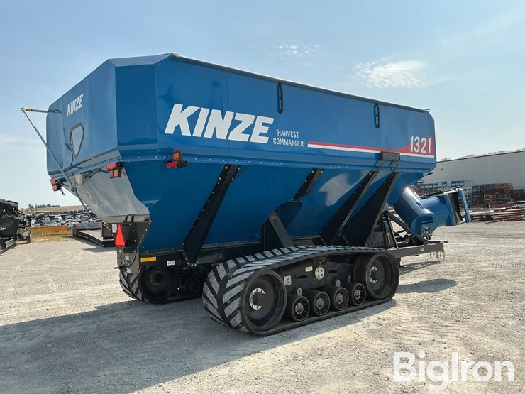 2022-kinze-1321-grain-cart-image-5