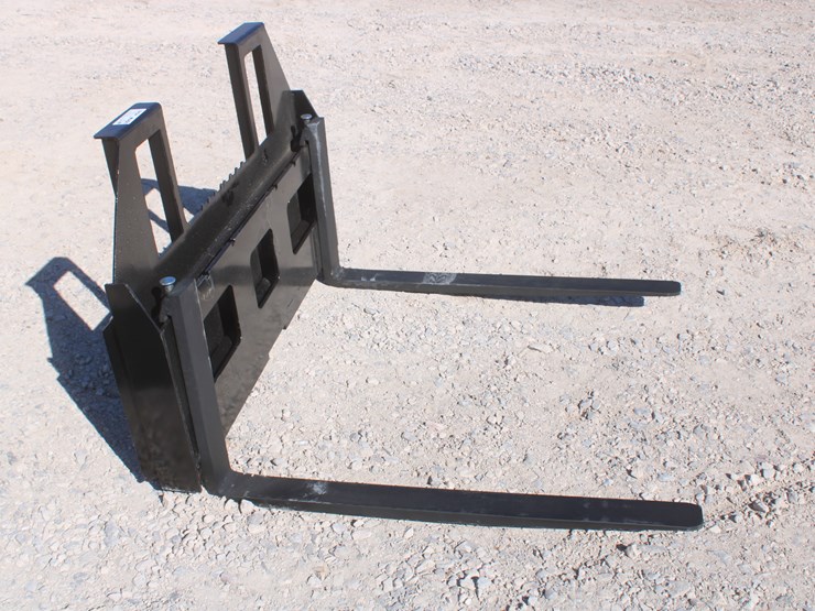 #4042-•-48-inch-skid-steer-quick-attach-frame-with-42-inch-pallet-forks-image-2