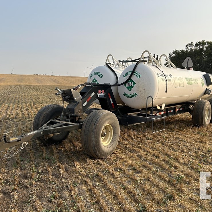 2017 B-B DUAL ANHYDROUS TANKS 28