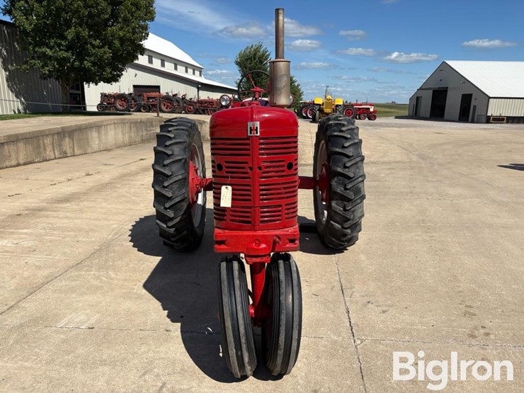 1954-ih-farmall-super-m-ta-2wd-tractor-image-2