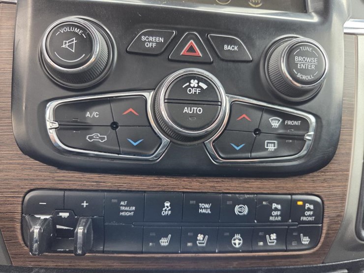 2017-dodge-ram-3500-image-56