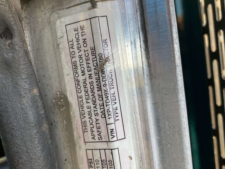 2013-peterbilt-367-image-59