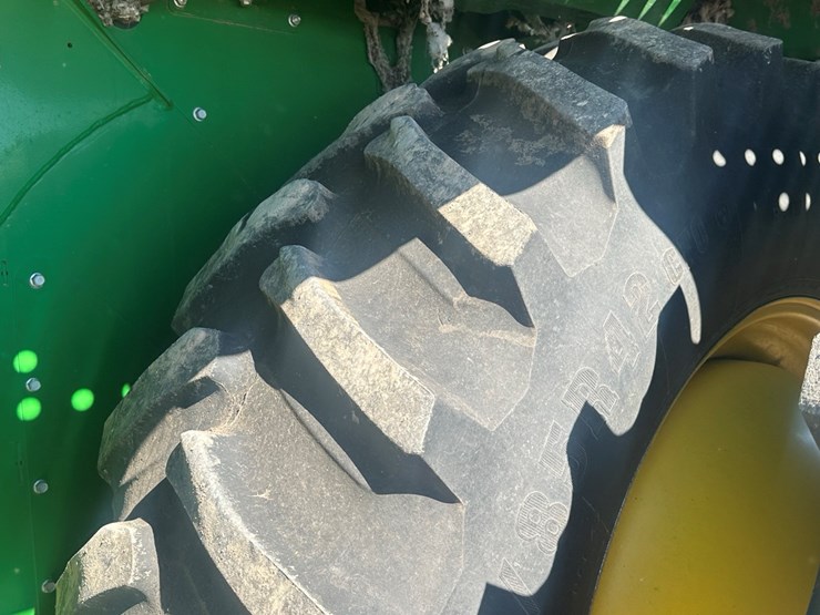 2017-john-deere-cs690-image-10