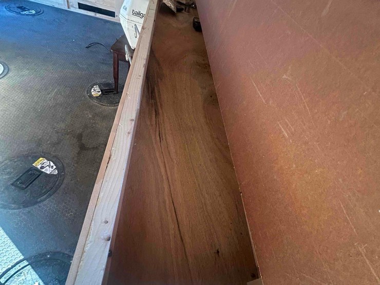 ice-castle-fish-house-image-22