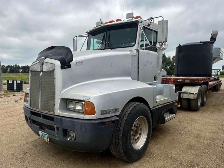 1989-kenworth-t60-image-1