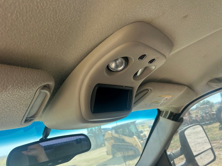 2004-chevrolet-2500-image-23