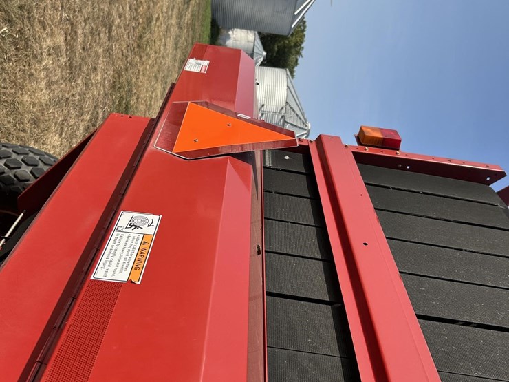 2008-new-holland-br7090-image-26