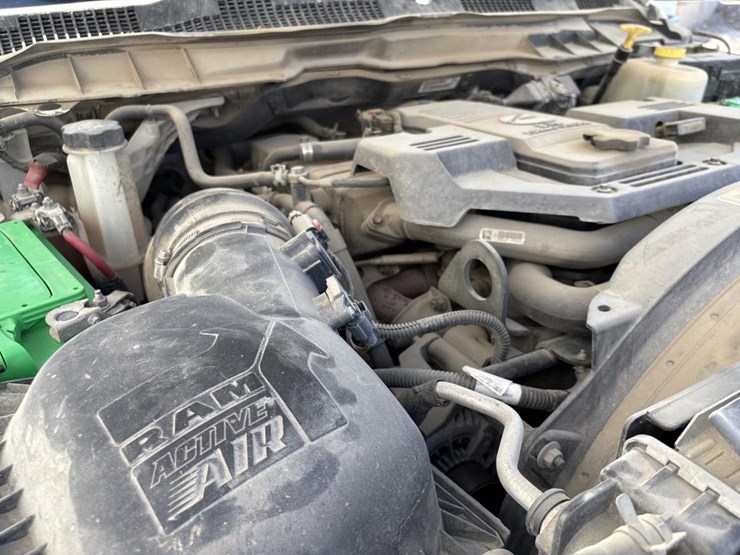 2016-dodge-ram-5500-image-22