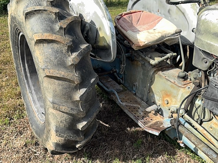 ford-4000-image-7