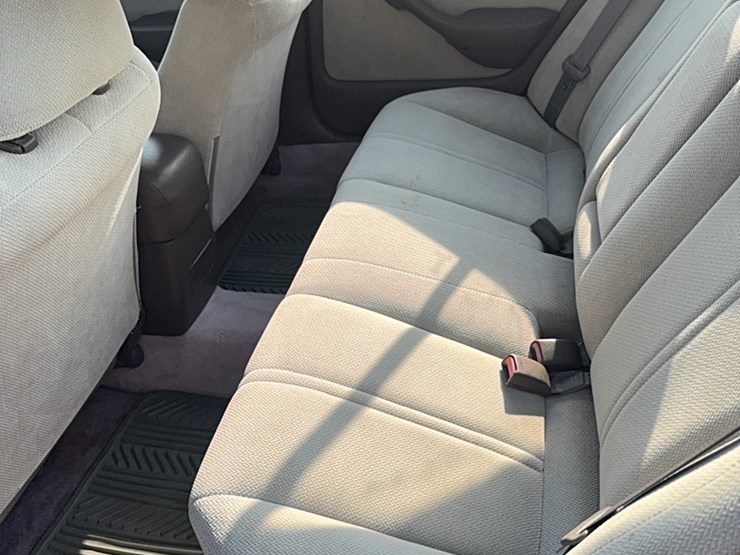 1994-toyota-camry-le-image-12