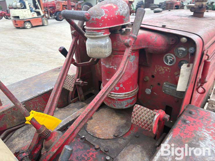 1947-international-td6-image-15